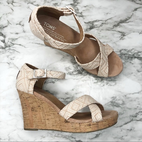 TOMS Strappy Wedge Natural Woven Diamond Sandals 8 - Picture 1 of 10